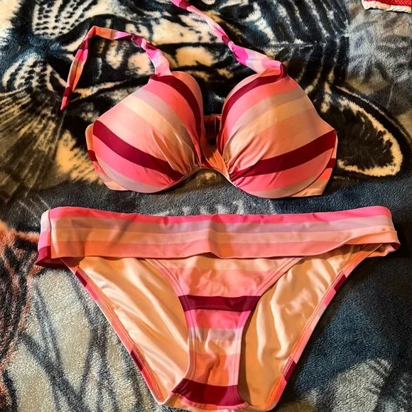 Victoria Secret Bikini 👙38DD - Picture 1 of 6